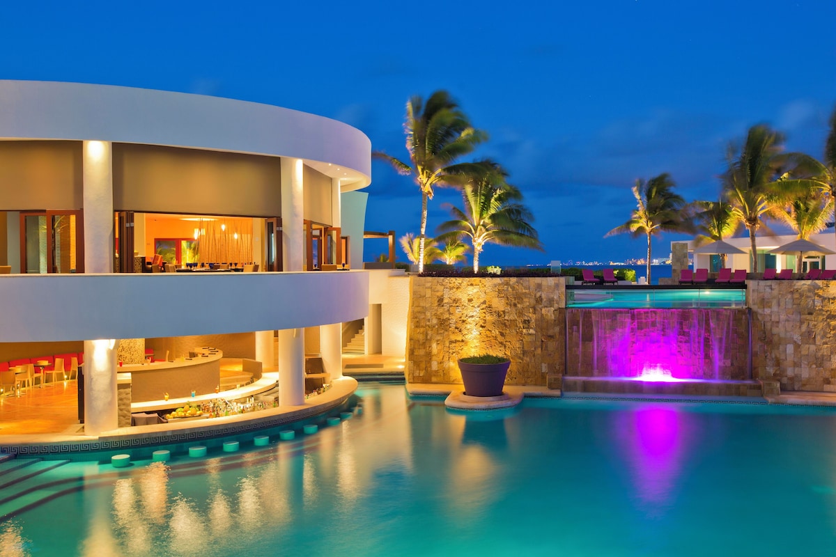 Krystal Grand Cancún All Inclusive photo 1